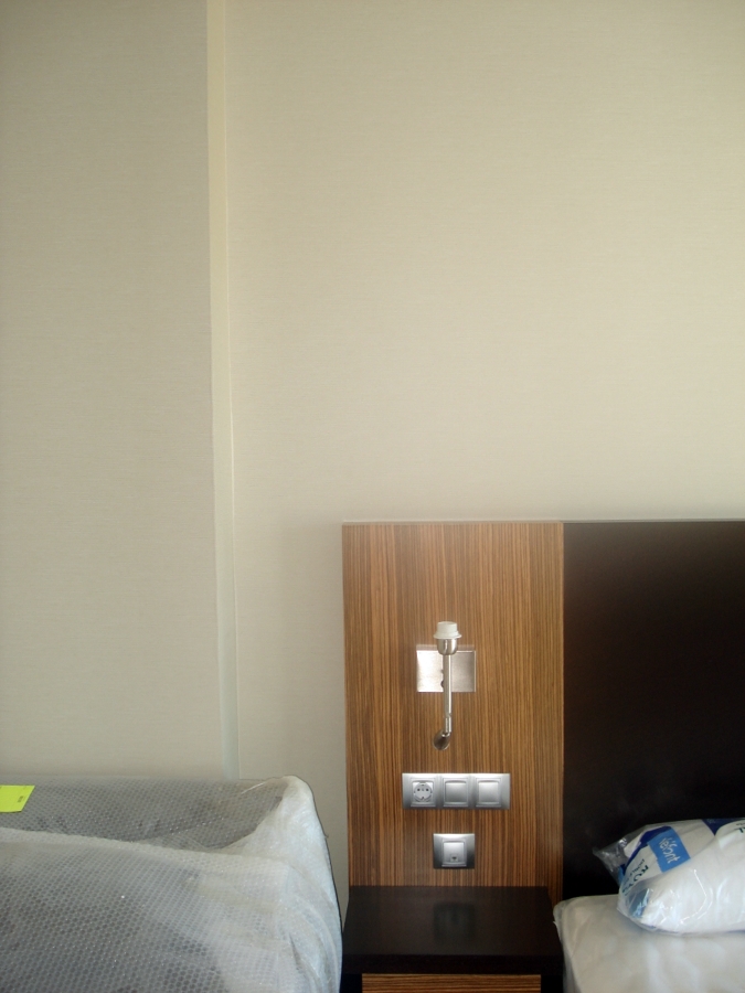 VINILO EN HABITACION HOTEL