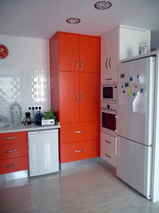 vista parcial de una cocina