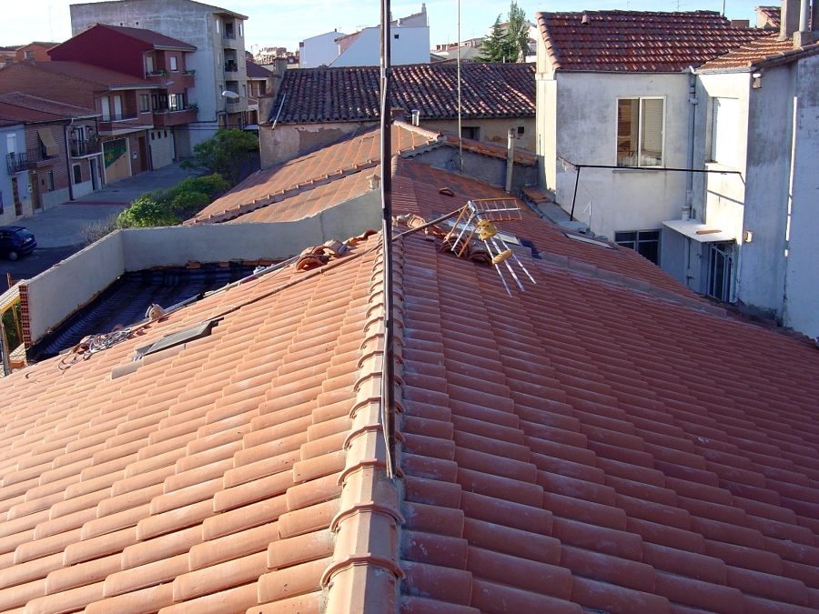 Vista parcial del tejado terminado II