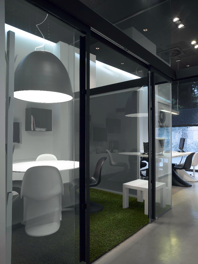 Vista sala juntas y recepción