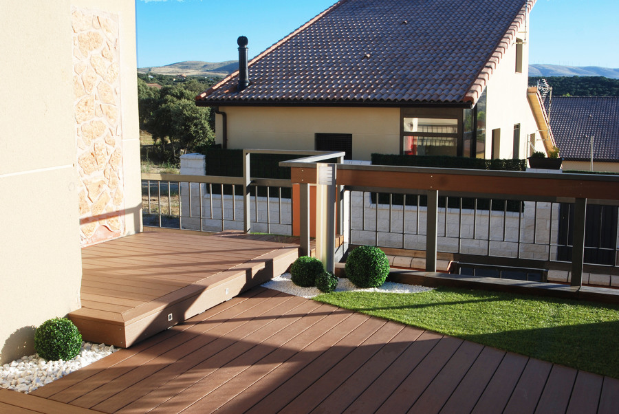 Gran terraza volada. Chalet Segovia. (2011)