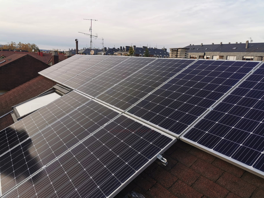 INSTALACIÓN DE PANELES SOLARES EN VITORIA