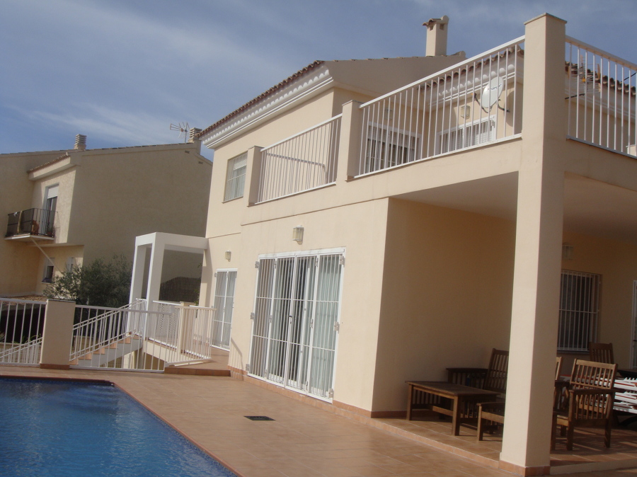 VIVIENDA UNIFAMILIAR EN CALLE COLOMBIA DE LA NUCÍA