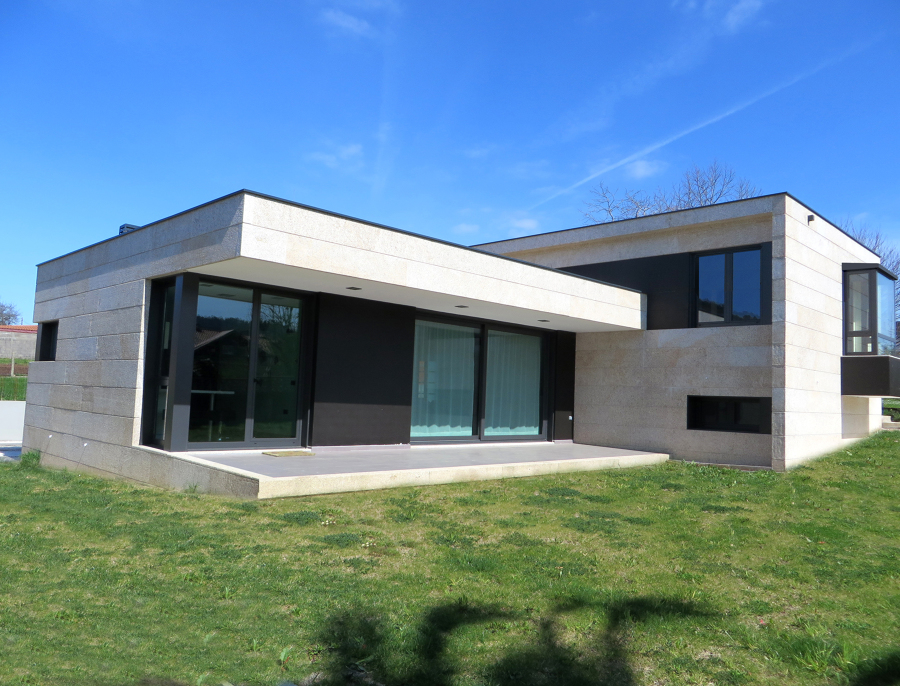 VIVENDA UNIFAMILIAR EN A GARRIDA, VIGO