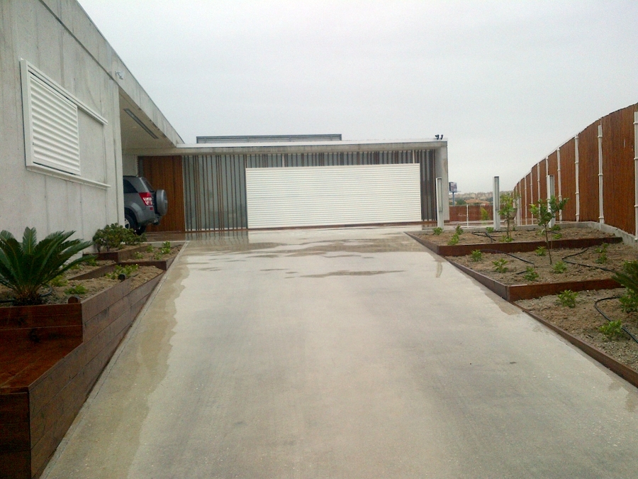 Vivienda aislada domotizada con piscina