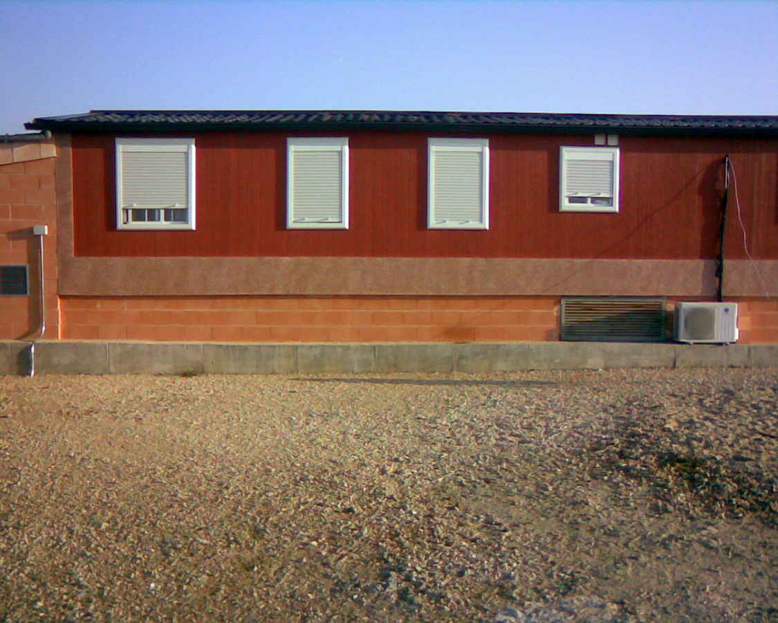 VIVIENDA DE CAMPO CON ENERGIA FOTOVOLTAICA