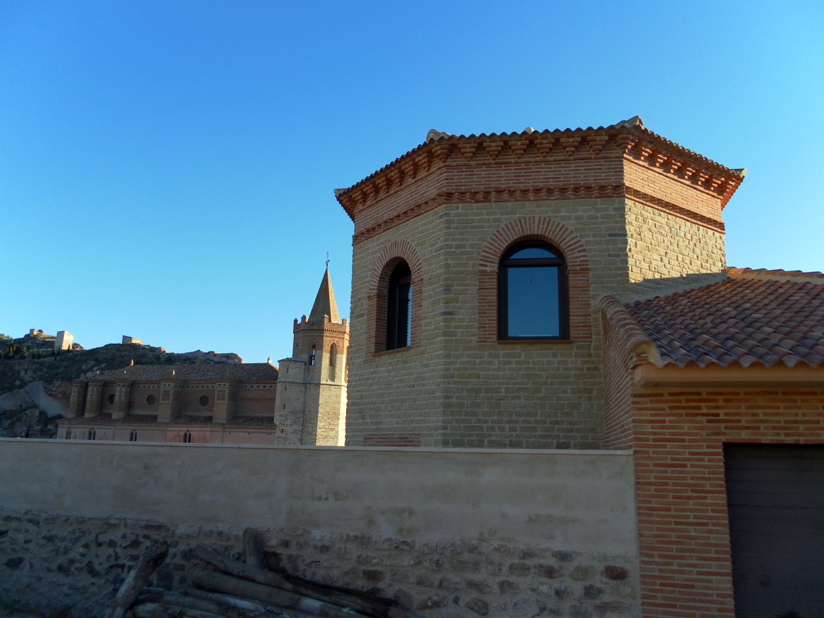 VIVIENDA EN MONTALBAN