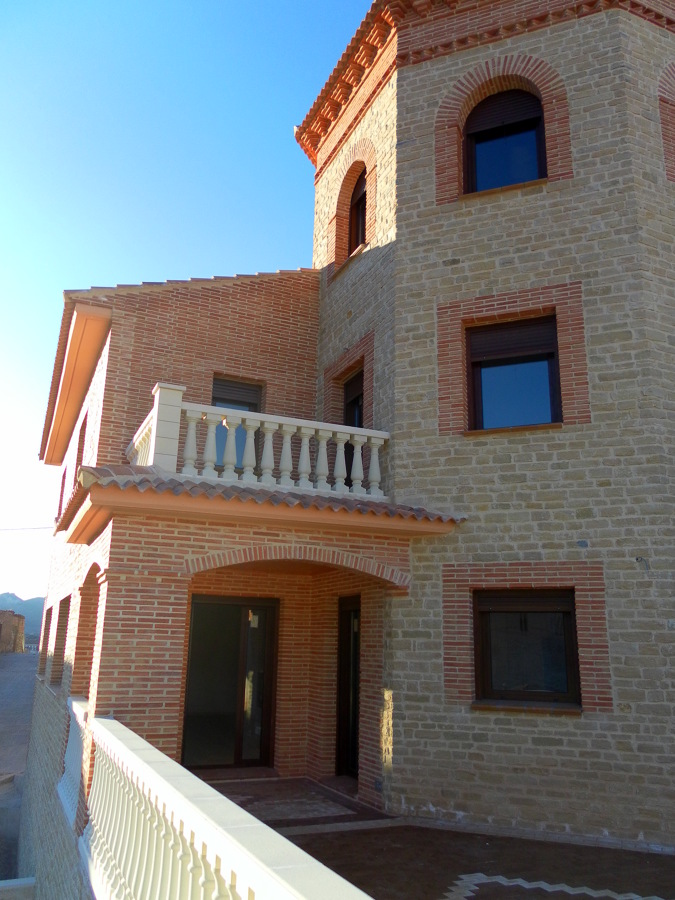 VIVIENDA EN MONTALBAN