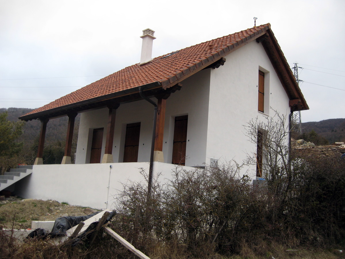 VIVIENDA EN OROZ BETELU