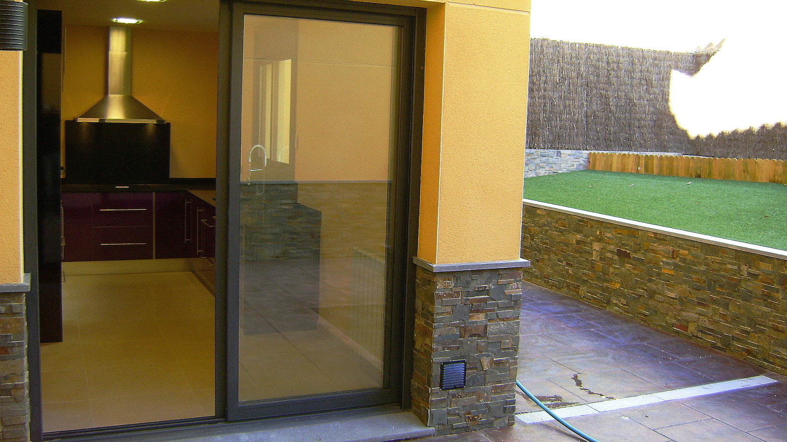 Vivienda unifamiliar aislada, jardín