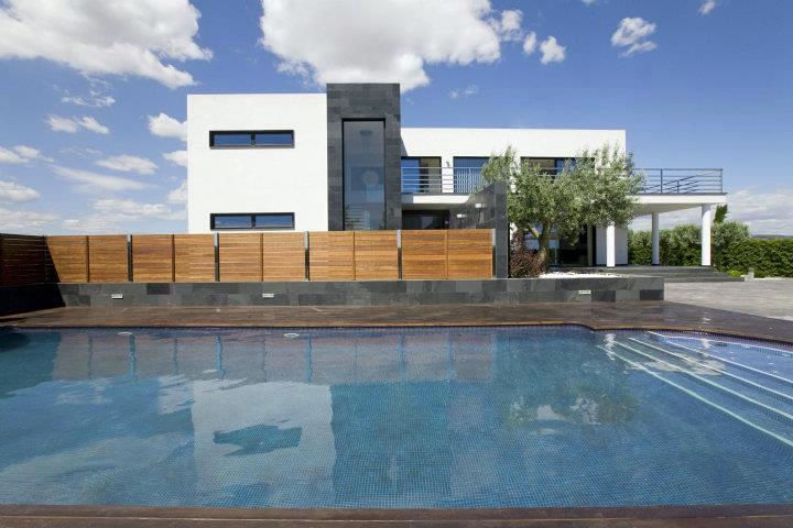 VIVIENDA UNIFAMILIAR AISLADA