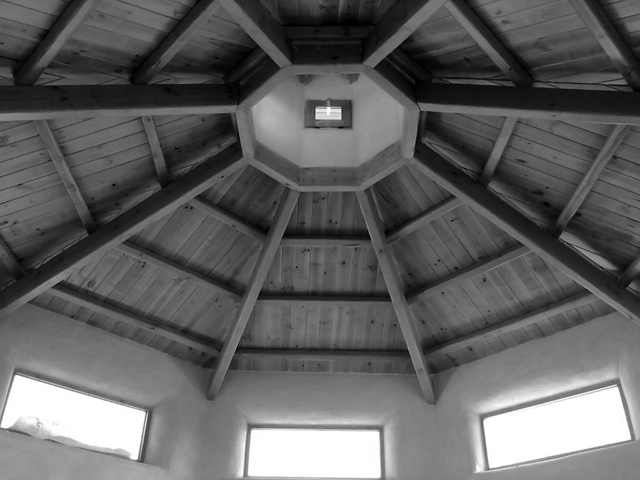 VIVIENDA UNIFAMILIAR DE BALAS DE PAJA