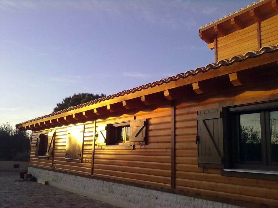 VIVIENDA UNIFAMILIAR DE MADERA