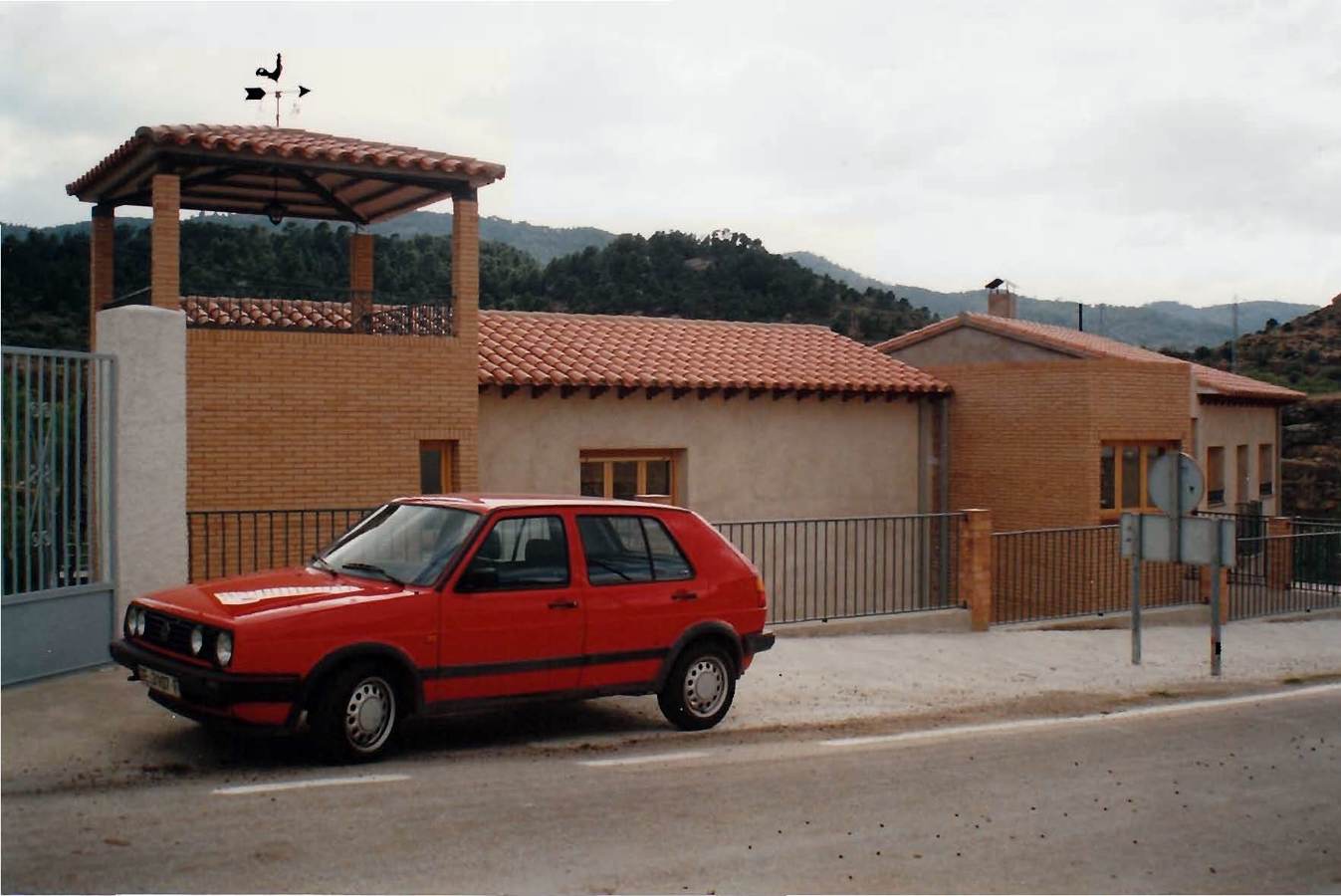 VIVIENDA UNIFAMILIAR EN BELMONTE DE SAN JOSE