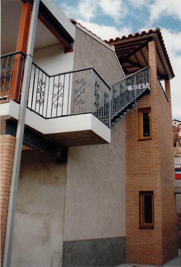 VIVIENDA UNIFAMILIAR EN BELMONTE DE SAN JOSE