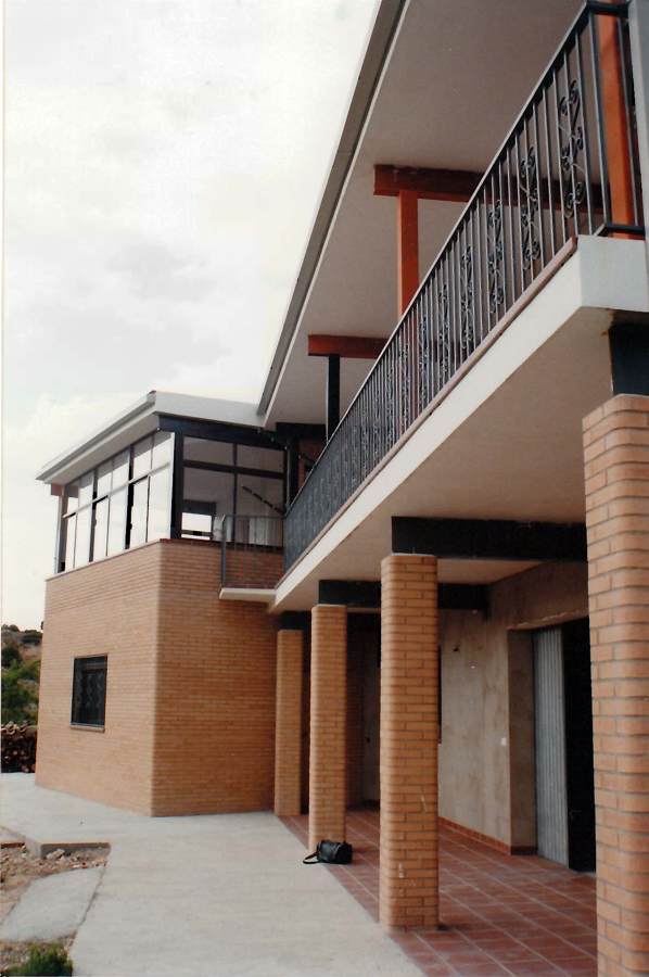 VIVIENDA UNIFAMILIAR EN BELMONTE DE SAN JOSE