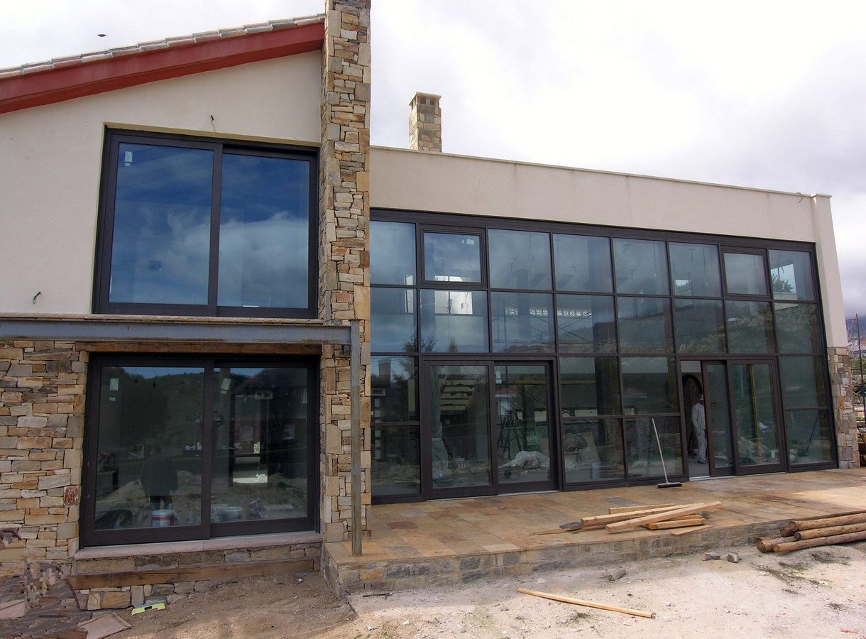 VIVIENDA UNIFAMILIAR