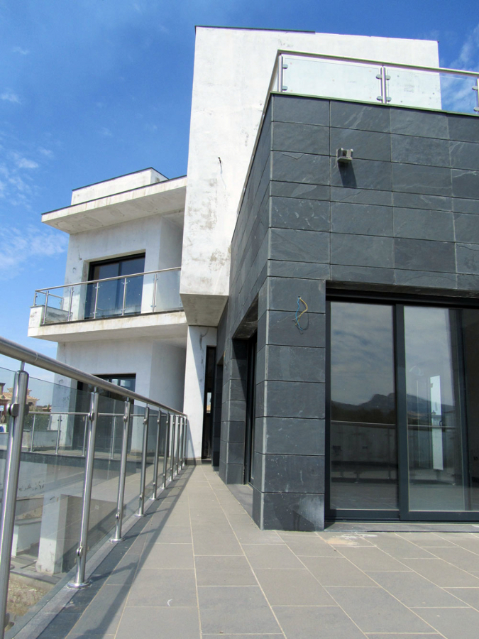 VIVIENDA UNIFAMILIAR EN LOS PINOS - RONDA