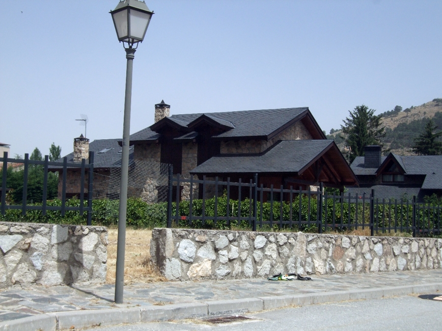 VIVIENDA UNIFAMILIAR EN SAN RAFAEL 