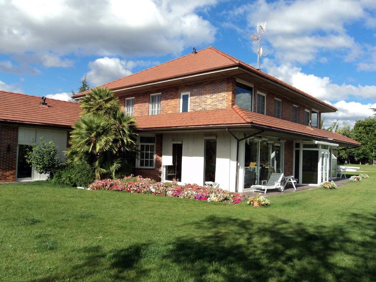 VIVIENDA UNIFAMILIAR-PONFERRADA