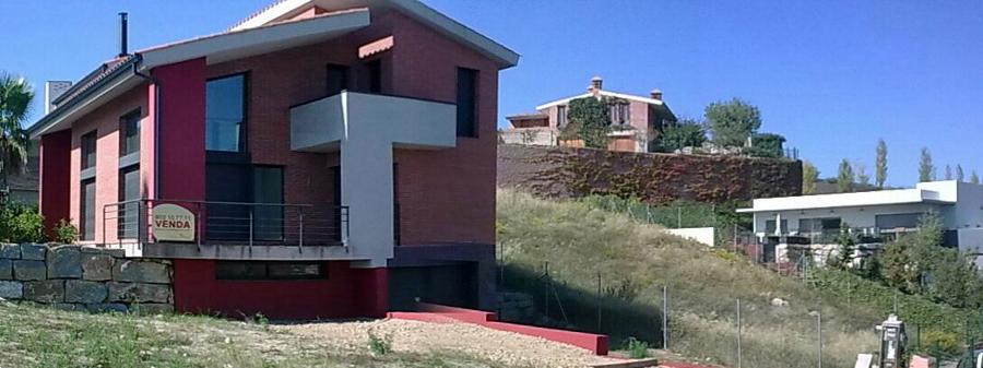 Vivienda unifamiliar realizada en Sant Esteve de Sesrovires (Masia Bach - Obra nueva)