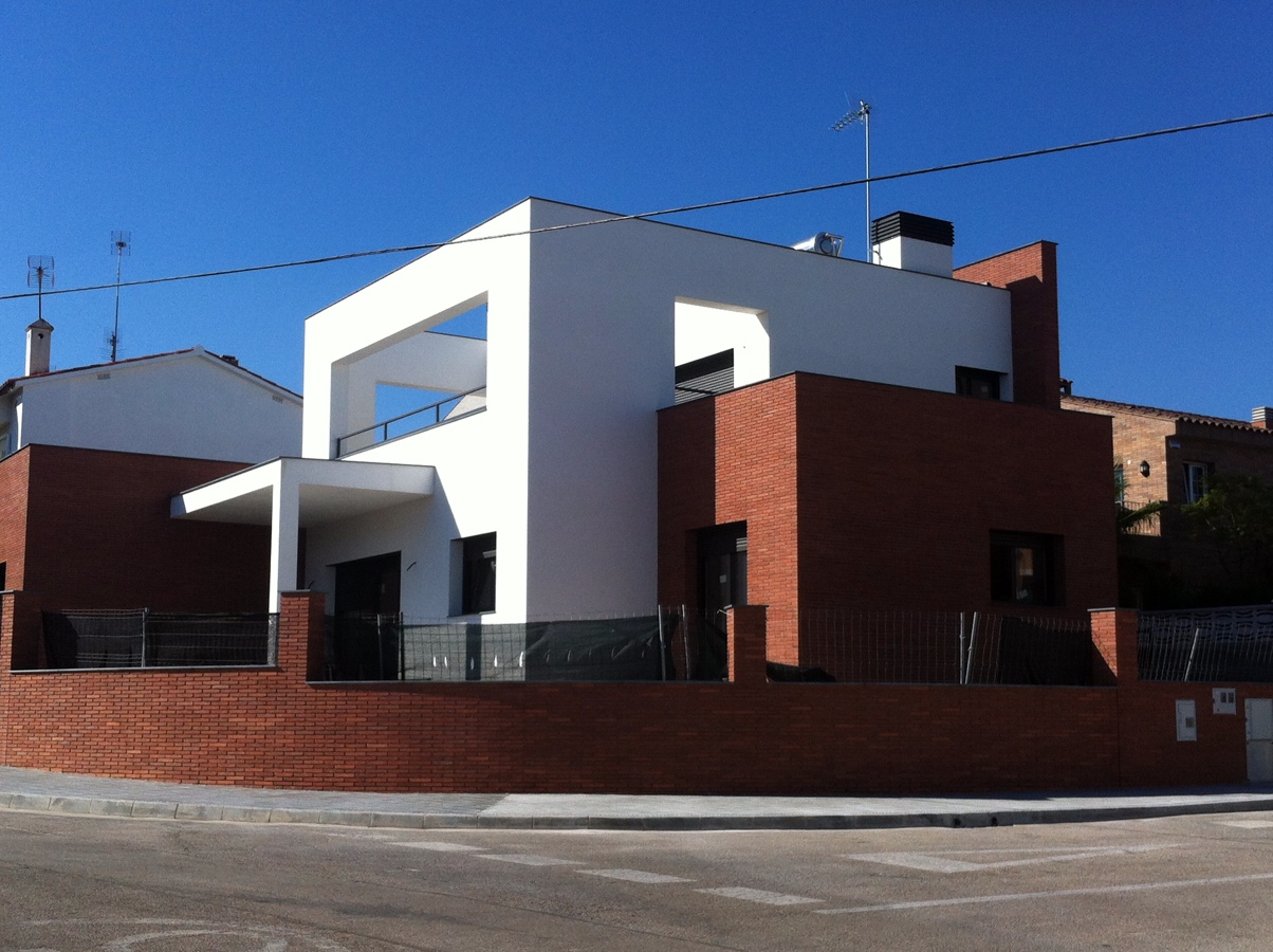 VIVIENDA UNIFAMILIAR