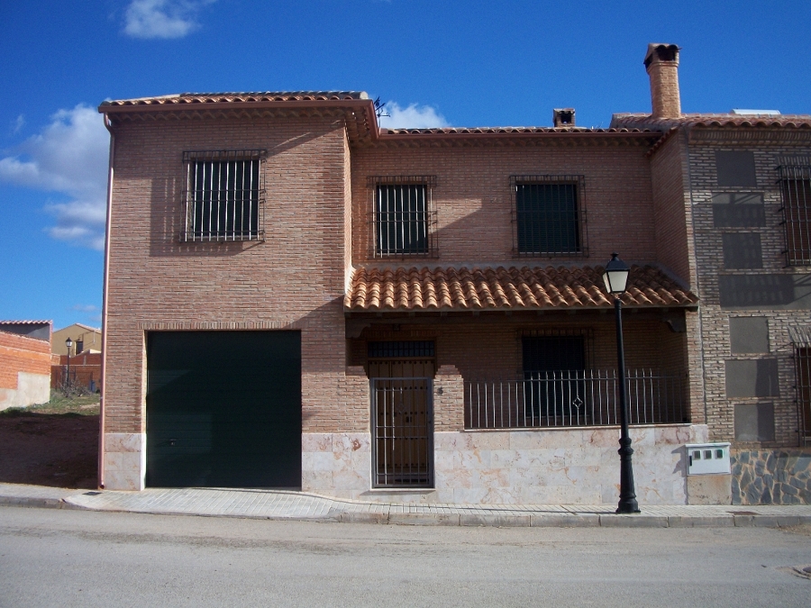 VIVIENDA UNIFAMILIAR