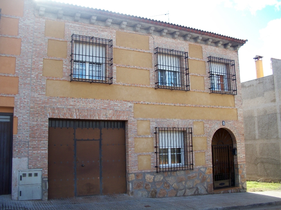 VIVIENDA UNIFAMILIAR