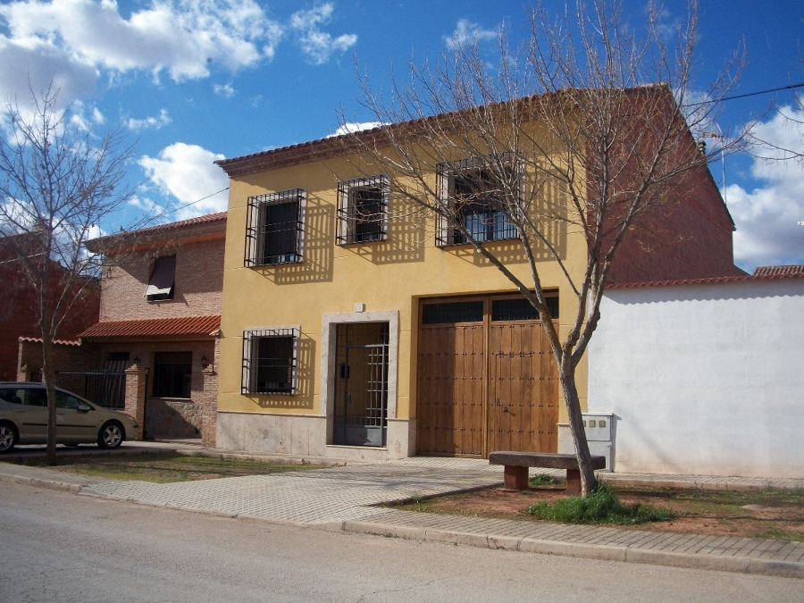 VIVIENDA UNIFAMILIAR