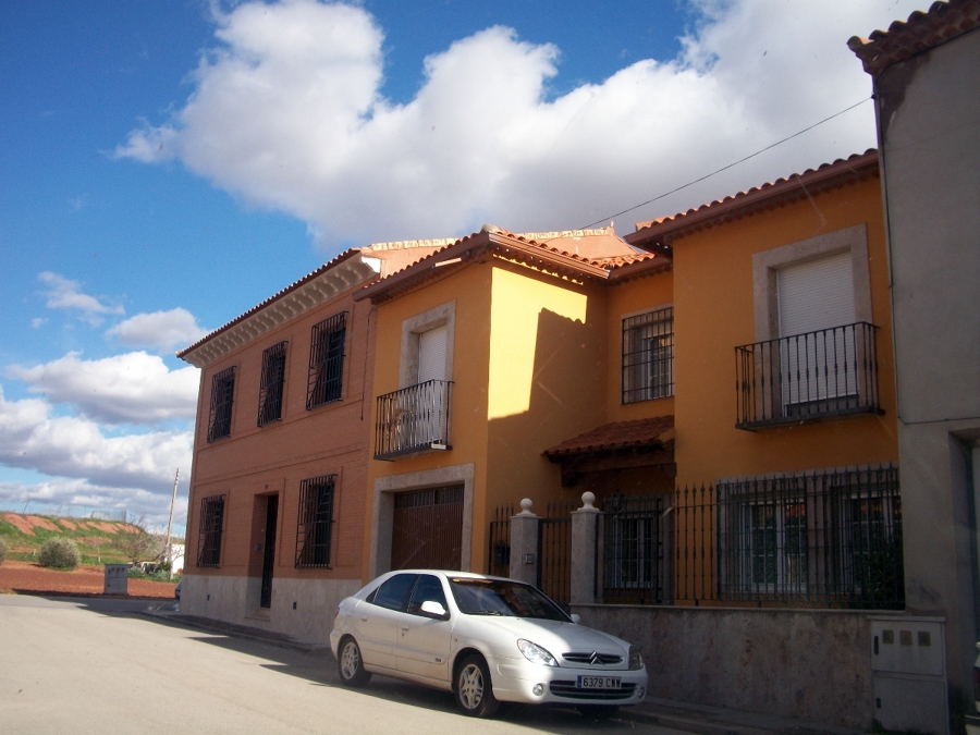 VIVIENDA UNIFAMILIAR