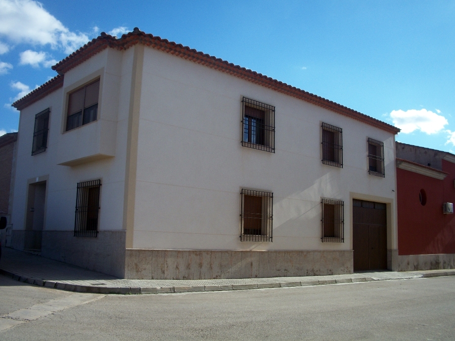 VIVIENDA UNIFAMILIAR