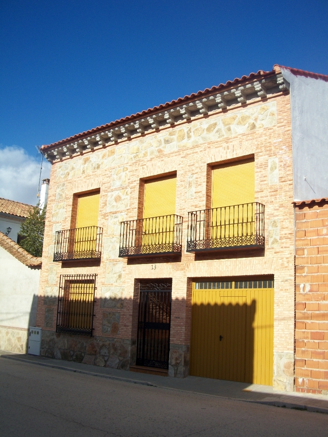 VIVIENDA UNIFAMILIAR