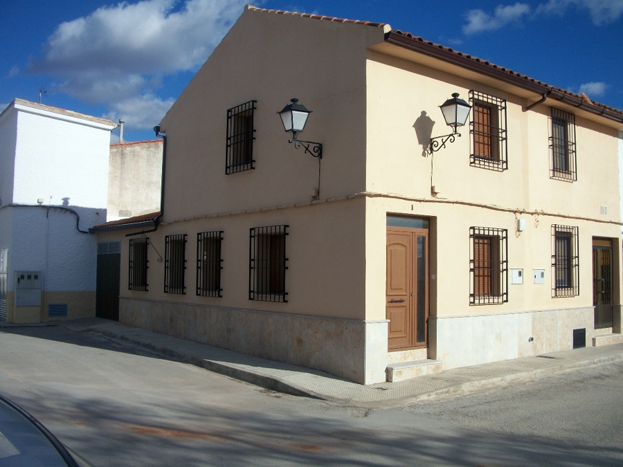 VIVIENDA UNIFAMILIAR 