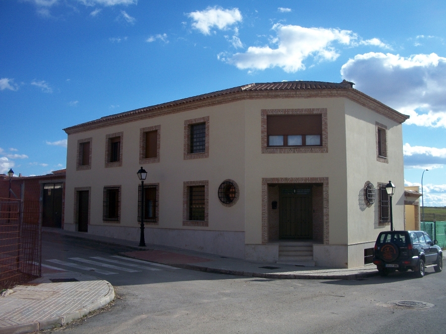 VIVIENDA UNIFAMILIAR