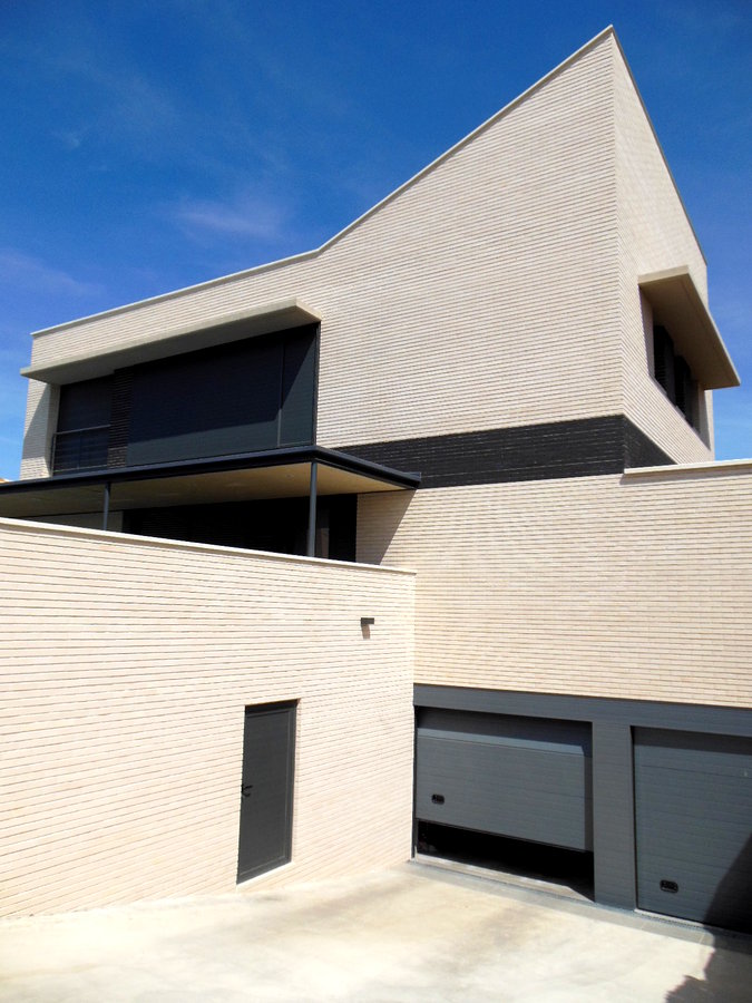 VIVIENDA UNIFAMILIAR