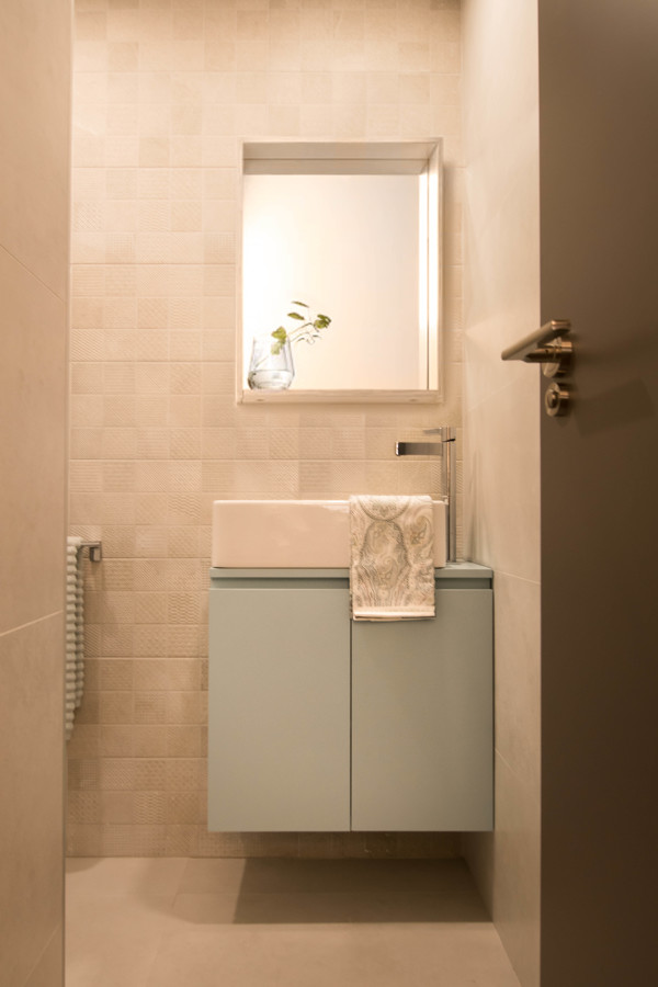 Aseo con mueble a medida