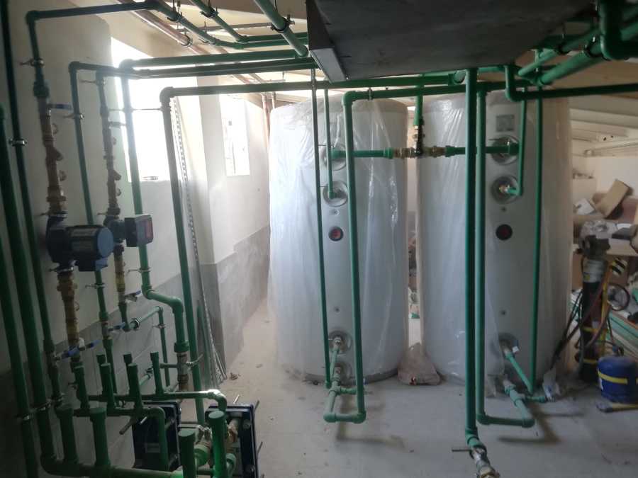 Construcción Instalación Y Servicios Lion