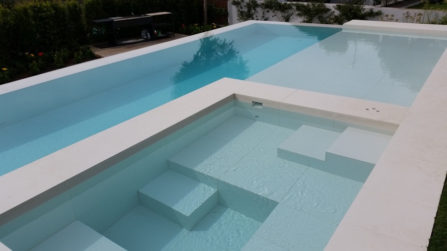 spa revestido en porcelánico