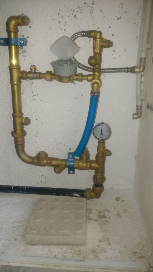 Cuadros de contadores de agua individuales para vivienda