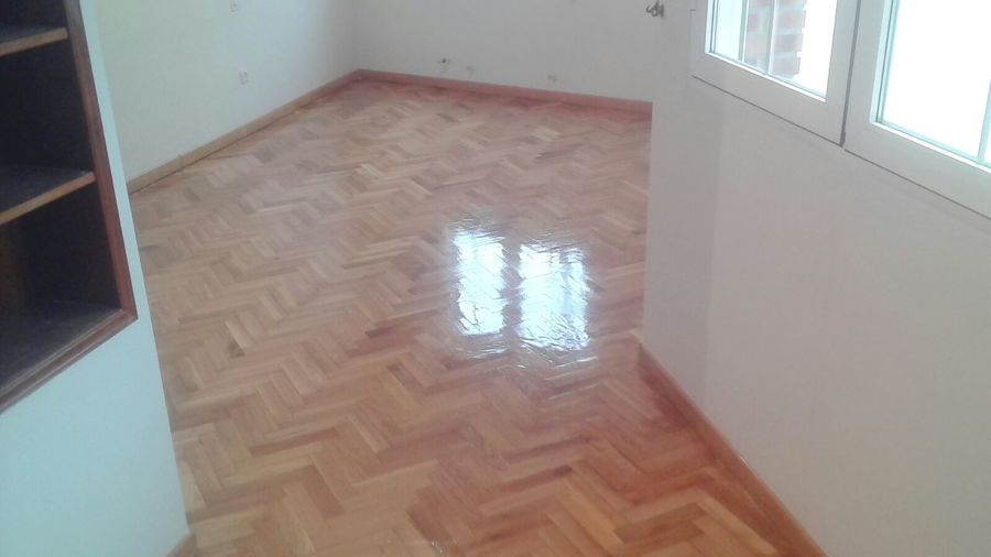 Acuchillado y barnizado de parquet