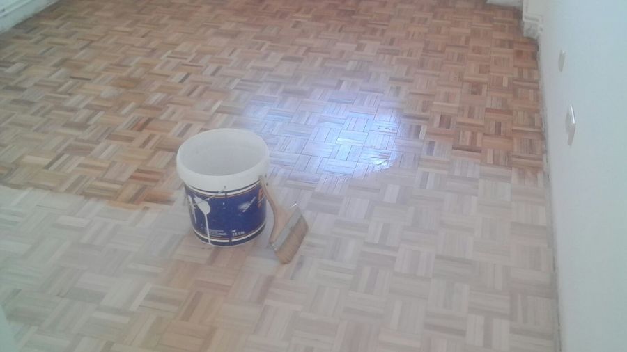 Barnizado de parquet