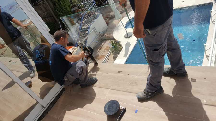 Montaje barandilla de cristal