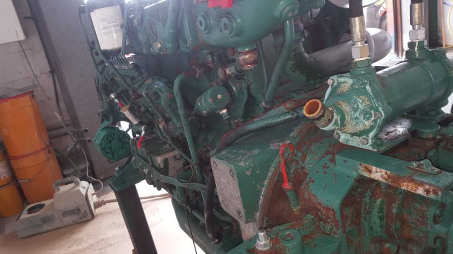 Motor de barco bolbo