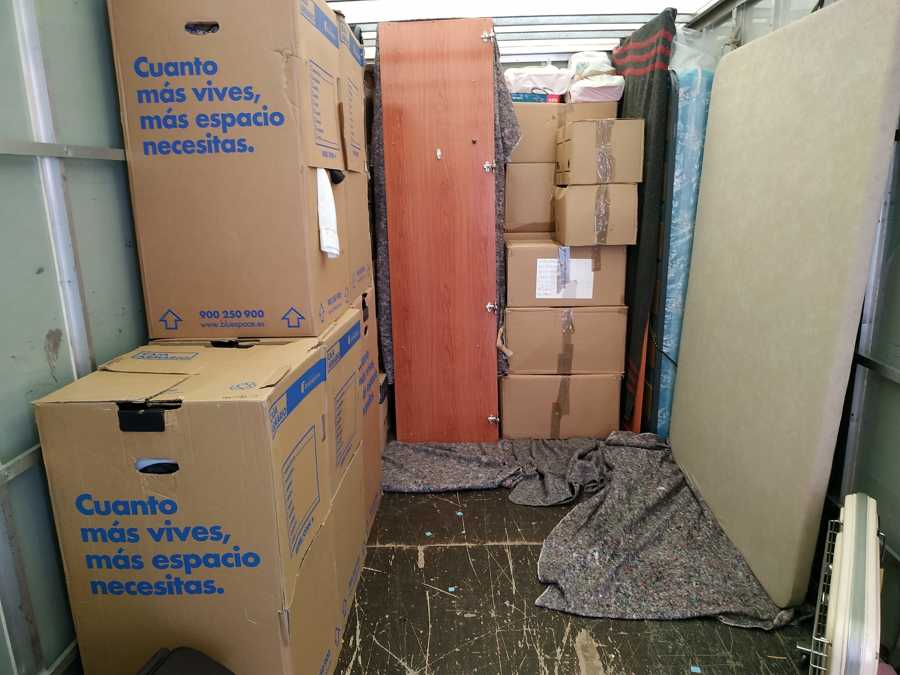 Cajas y cajas armario