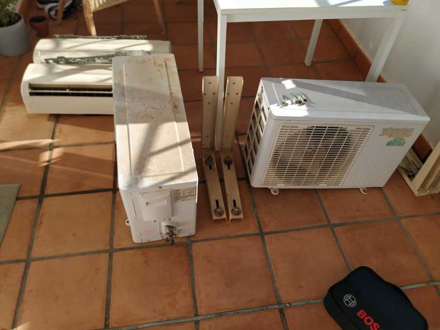 Desmontaje y sustitución de unidades exterior/interior climatización.
