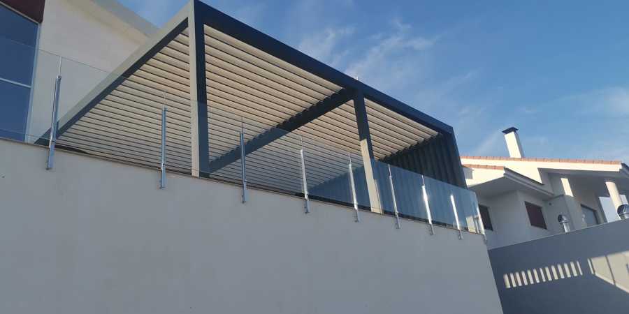 PÉRGOLA BIOCLIMÁTICA
