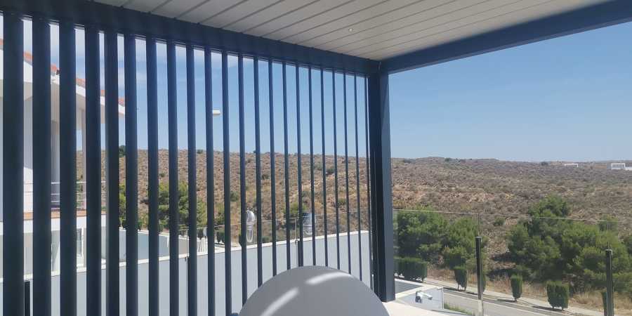 PÉRGOLA BIOCLIMÁTICA