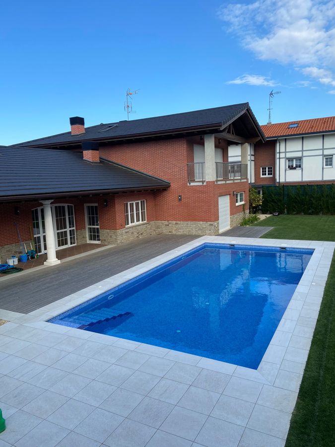 CONSTRUCCIÓN PISCINA