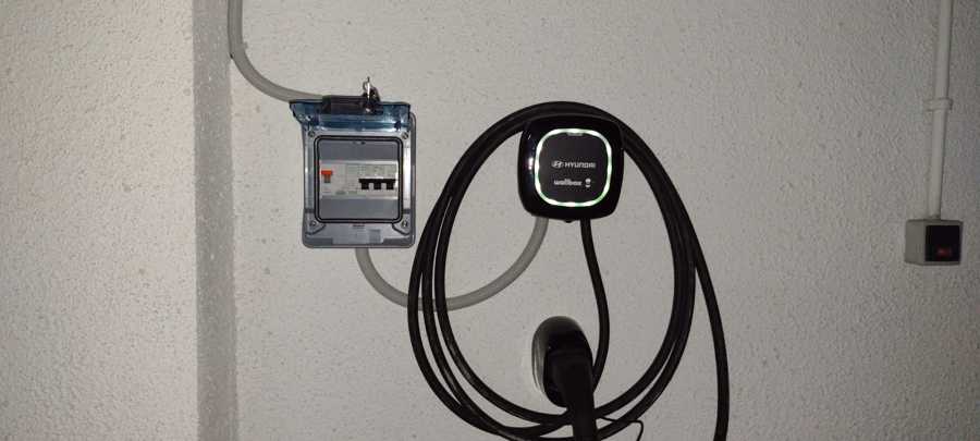 Instalación de punto de recarga en garaje comunitario