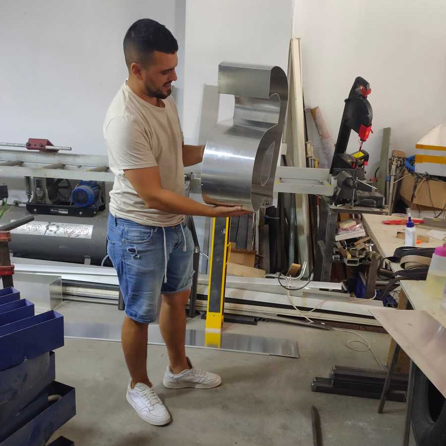 fabricamos letras corporeas